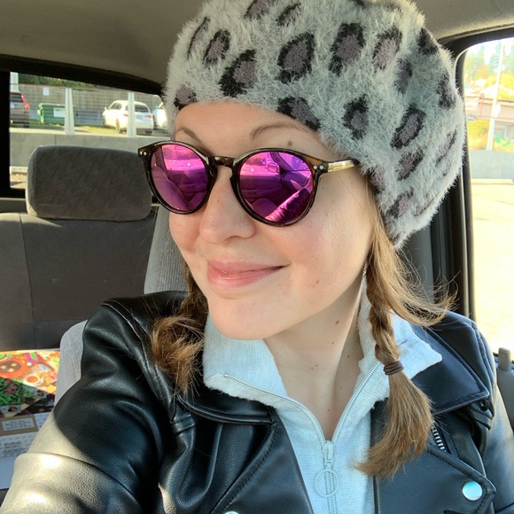 Meet your Posher, Ashley - Picture 3 of 3